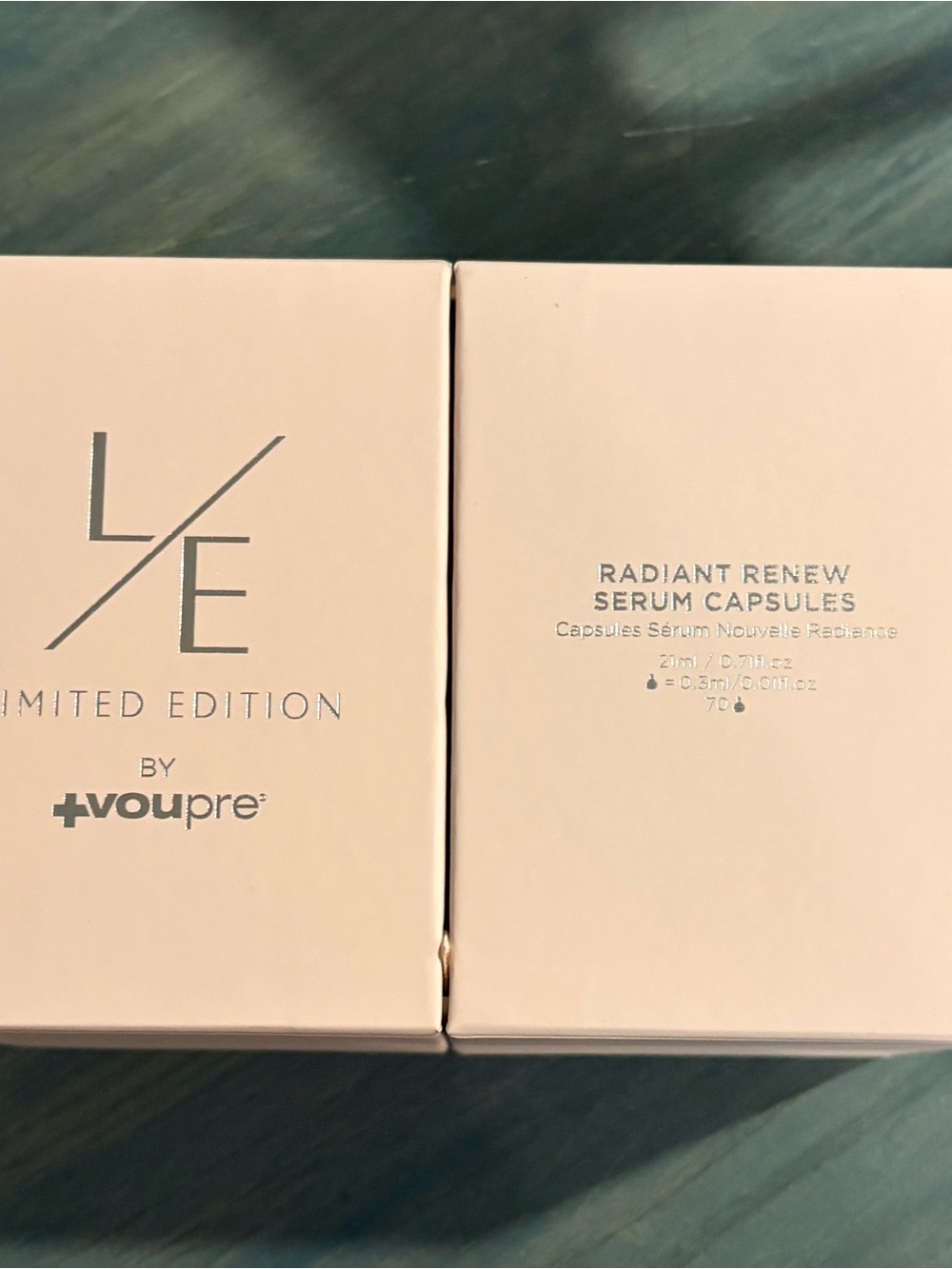New In Box. Radiant Renew Serum Capsules - Light Pink by VoupRe